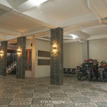 M Stay Guest House Jogja Джокякарта Екстериор снимка