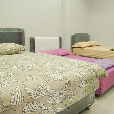 M Stay Guest House Jogja Джокякарта Екстериор снимка