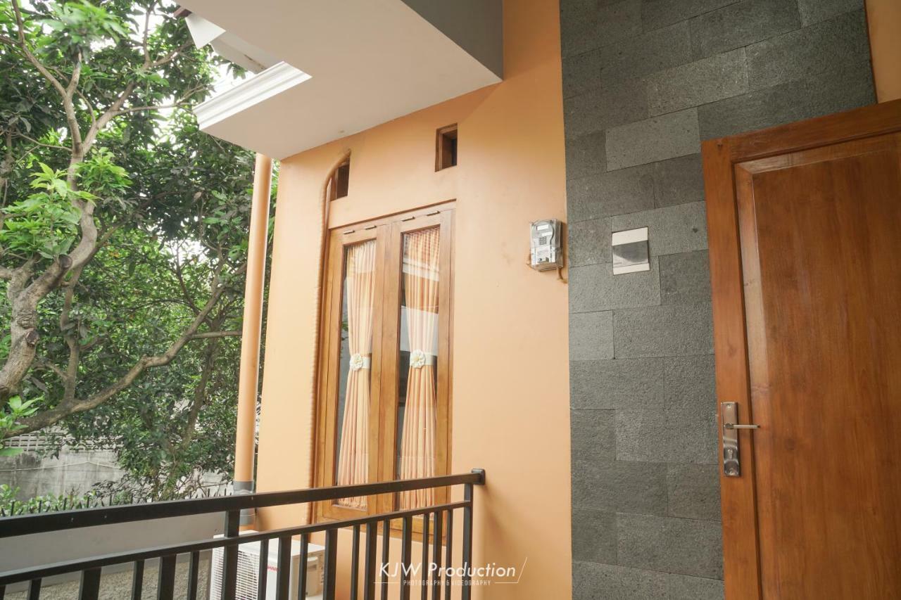 M Stay Guest House Jogja Джокякарта Екстериор снимка