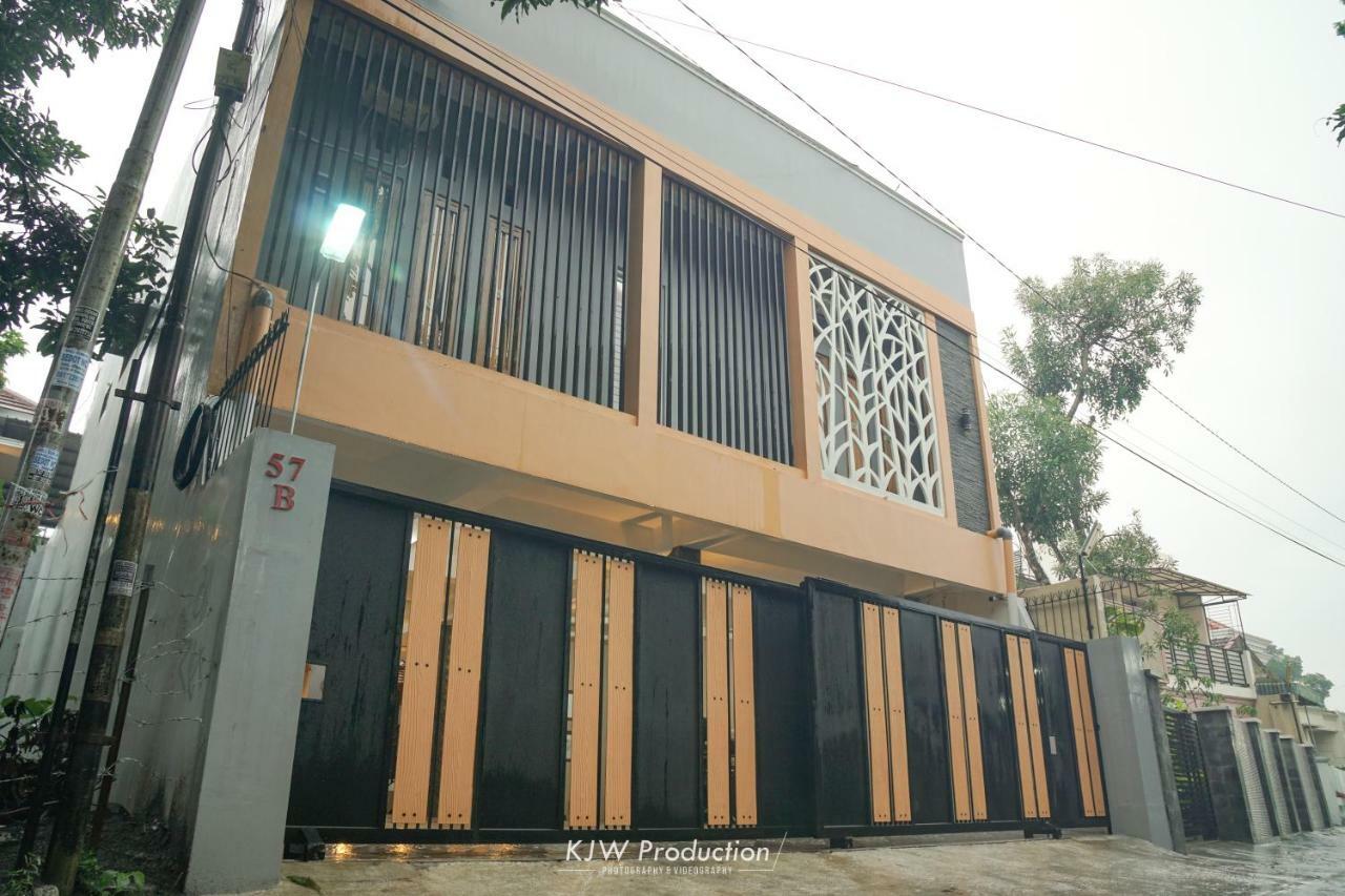 M Stay Guest House Jogja Джокякарта Екстериор снимка